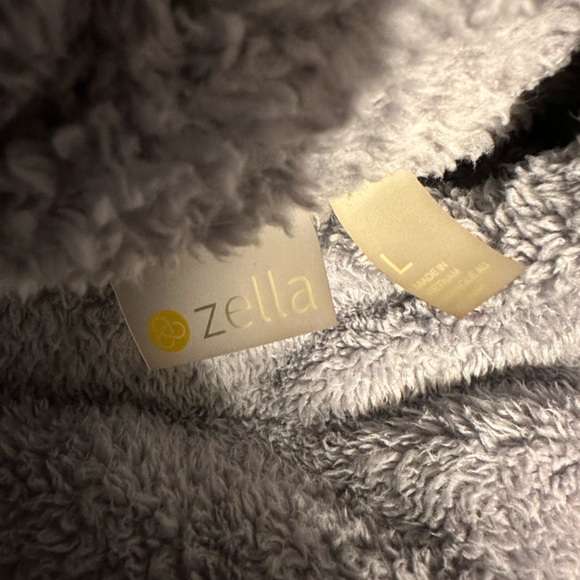 Zella gray sherpa hoodie - Picture 4 of 4